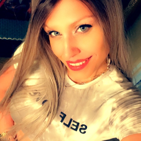 Meet your Posher, Bianca - Picture 14 of 16